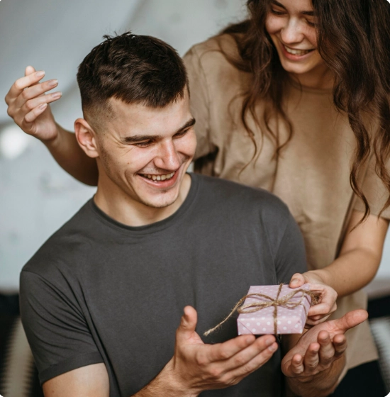 Романтичний подарунок на день народження хлопцеві