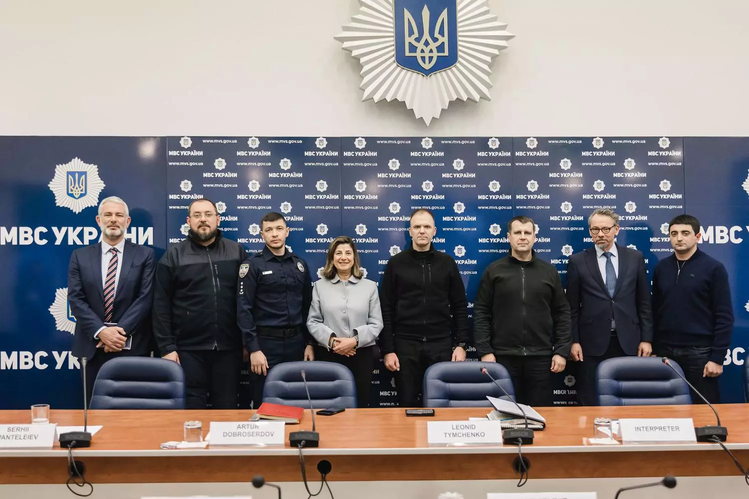 Делегація МВС України та МКЗБ під час офіційної зустрічі з питань зниклих безвісти в конференц-залі