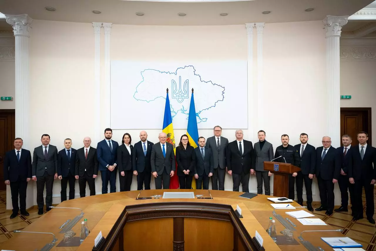 Урядова делегація України та Молдови під час підписання Протоколу про новий пункт пропуску на кордоні