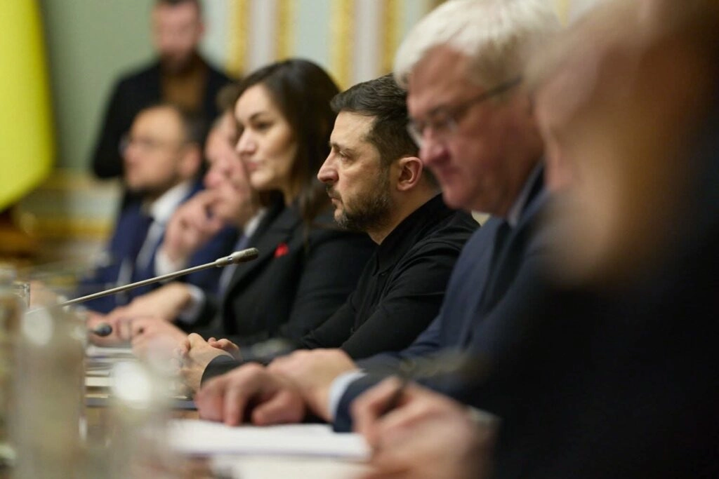 Президент України Володимир Зеленський на зустрічі з польською делегацією в Києві